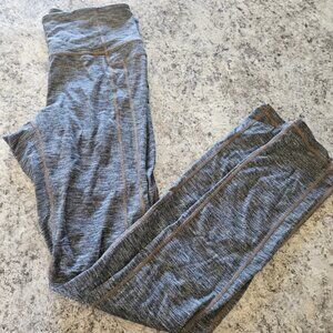Athleta Grey Heathered Revelation Crop Yoga Fitness Legging Size Small